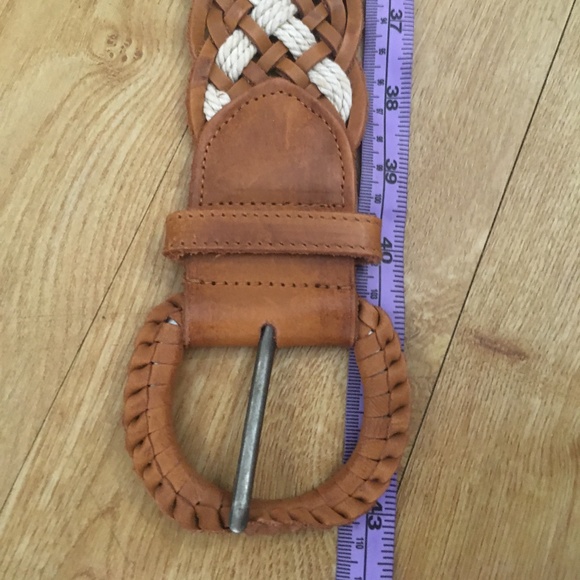 Hollister brown and white braided leather belt XS/S. MOVING SALE - LAST CHANCE - Picture 2 of 6